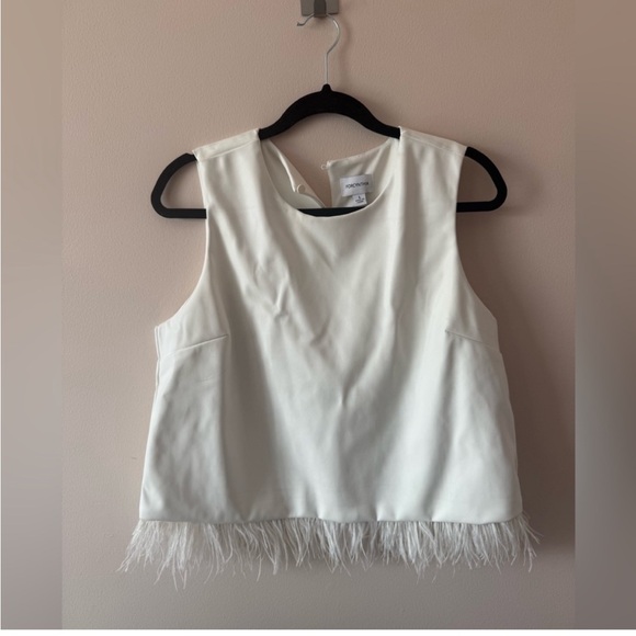 Forcynthia White Faux Leather Top with Feather Trim NWT large - Picture 1 of 4